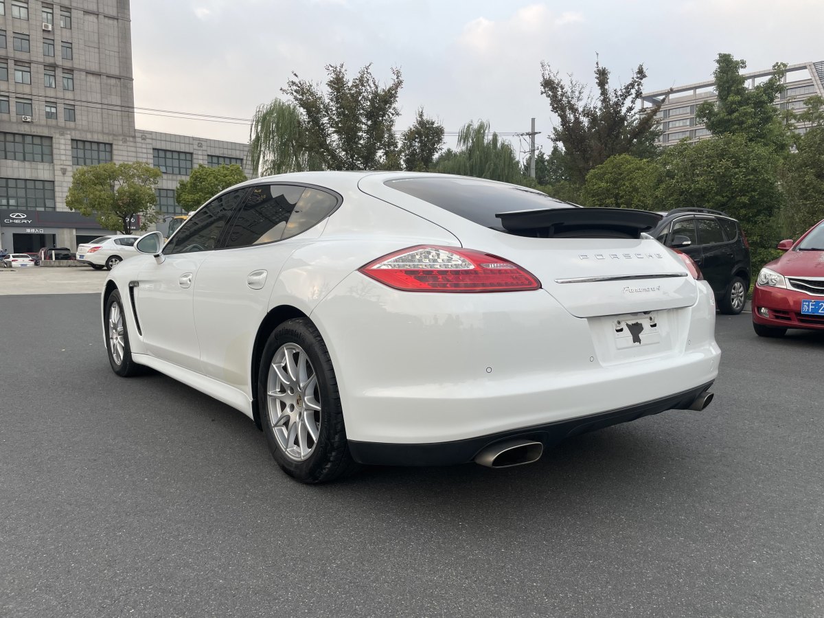 保時(shí)捷 Panamera  2013款 Panamera 4 Platinum Edition 3.6L圖片