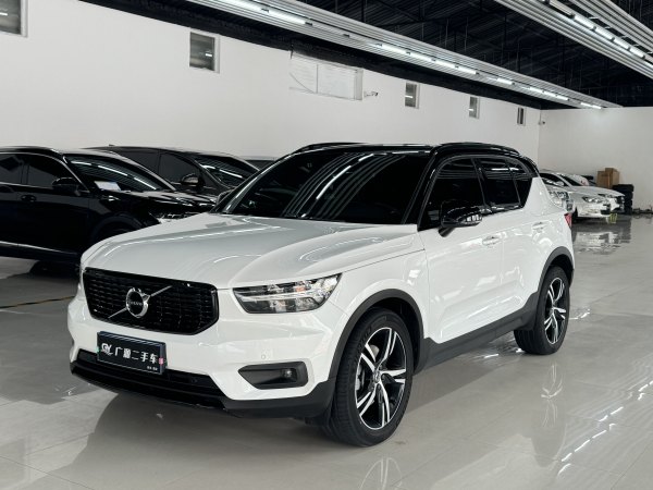 沃尔沃 沃尔沃XC40  2020款  T4 四驱智远运动版