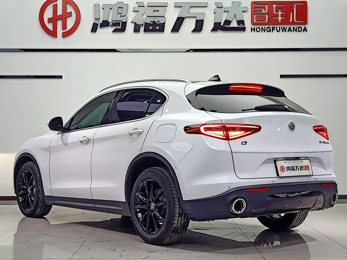 阿爾法·羅密歐 Stelvio  2017款 2.0T 200HP 豪華版圖片