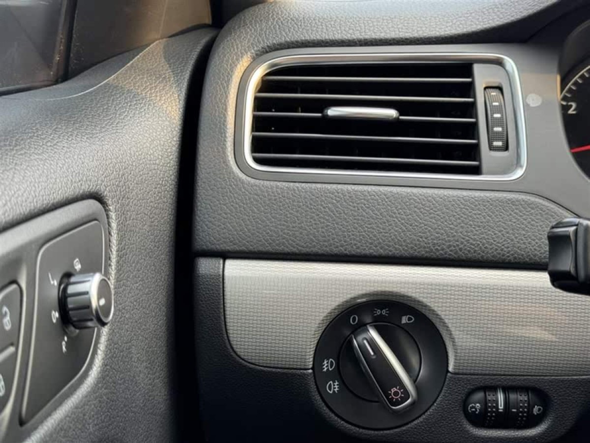 大眾 速騰  2015款 1.6L 自動舒適型圖片