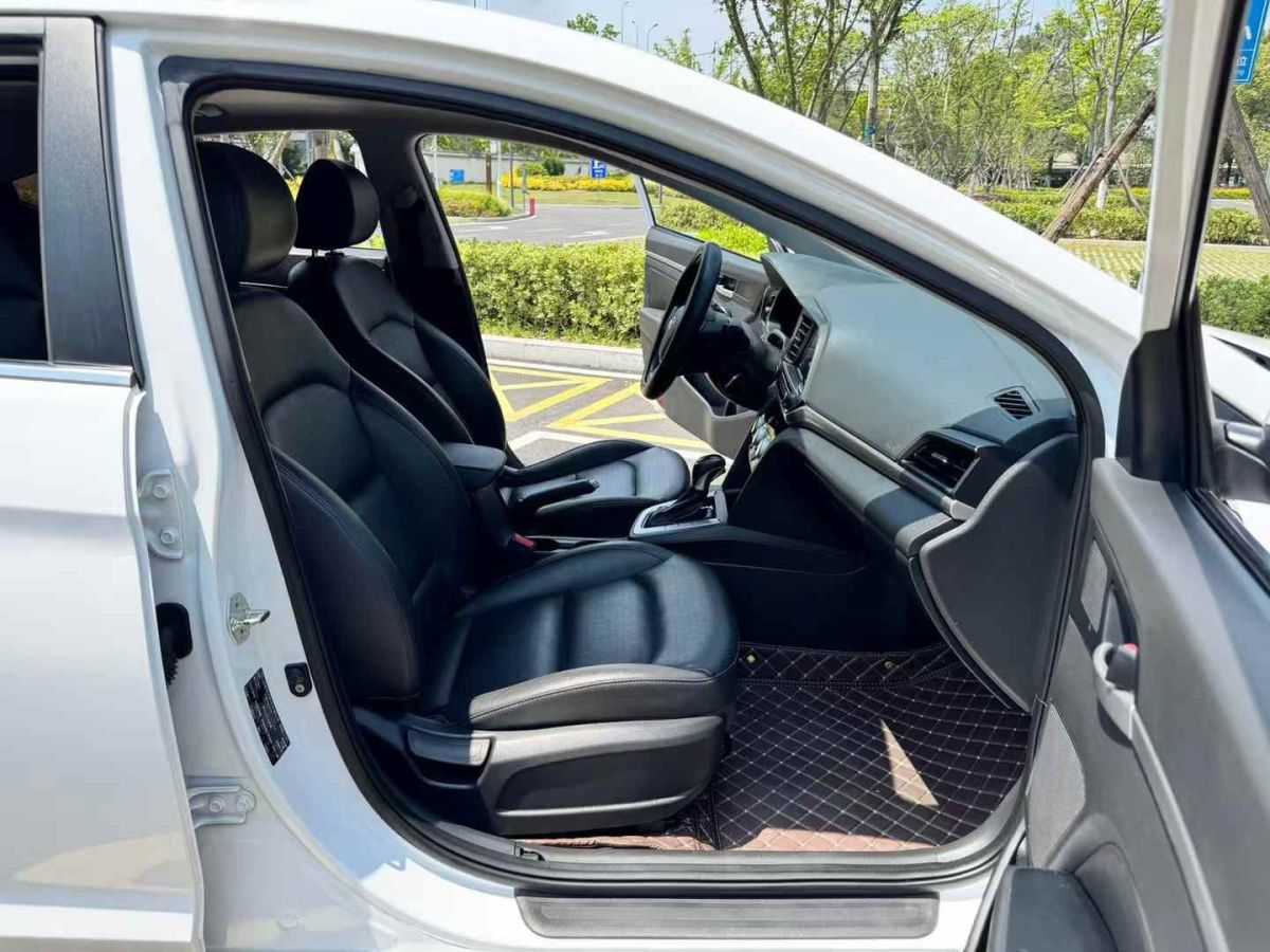 現(xiàn)代 領(lǐng)動  2019款 1.4T 雙離合炫動?旗艦型圖片