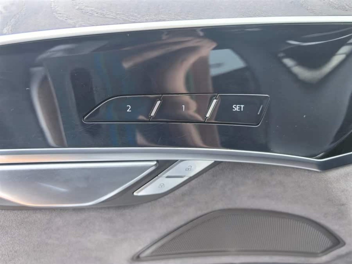 奧迪 奧迪A8  2024款 A8L 50 TFSI quattro 臻選型圖片