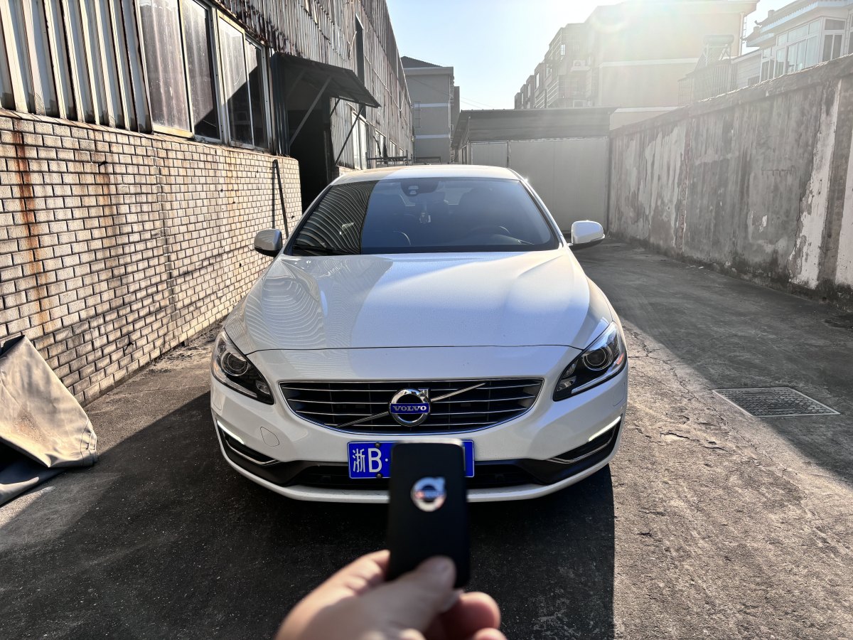 沃爾沃 S60  2014款 S60L 2.0T T5 智馭版圖片