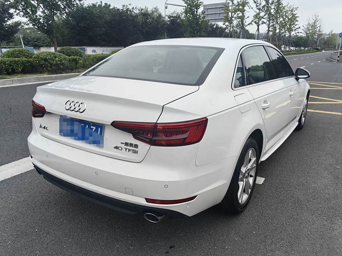 2017年8月奧迪 奧迪A4L  2017款 Plus 40 TFSI 進(jìn)取型