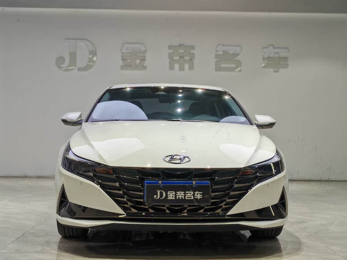 現(xiàn)代 伊蘭特  2023款 1.5L CVT LUX尊貴版圖片