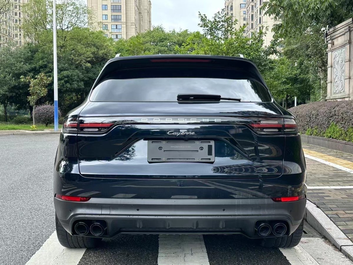 保時(shí)捷 Cayenne  2023款 Cayenne 3.0T 鉑金版圖片