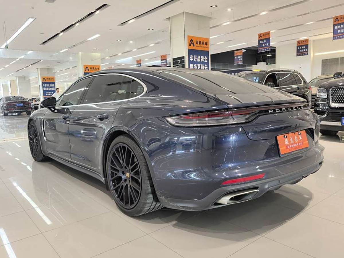 2022年2月保時(shí)捷 Panamera  2022款 Panamera 行政加長(zhǎng)版 2.9T