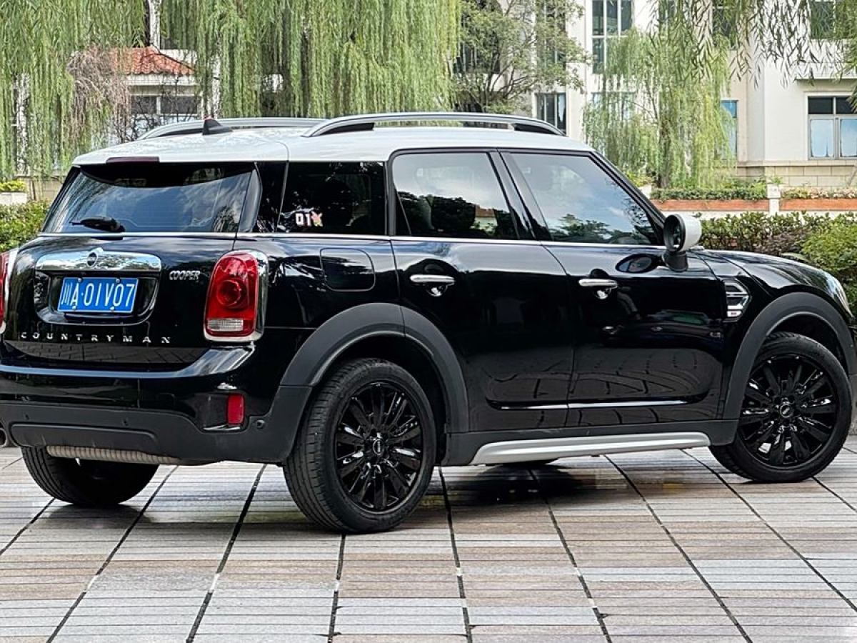 MINI COUNTRYMAN  2019款 1.5T COOPER 藝術(shù)家周末旅行版圖片