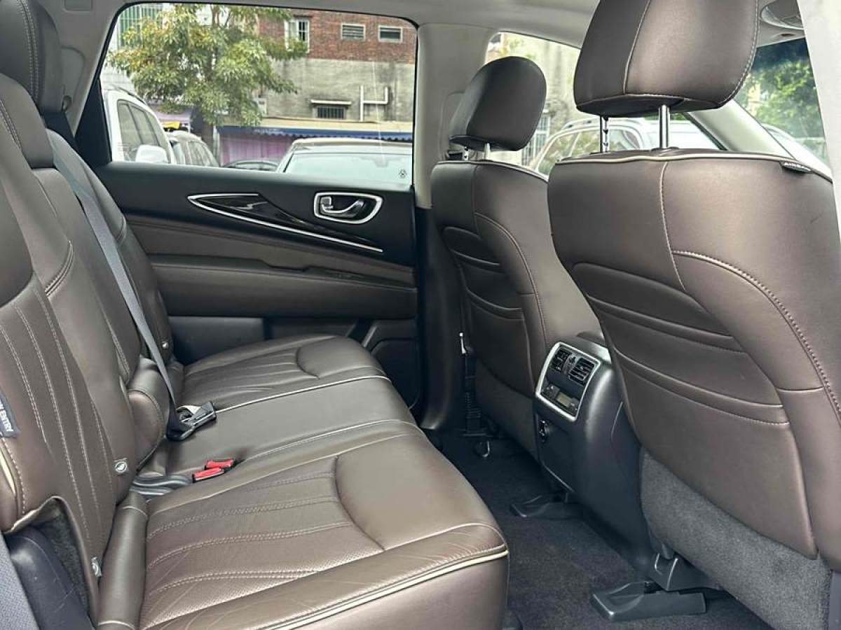 英菲尼迪 QX60  2018款 2.5T Hybrid 兩驅(qū)冠軍家庭版圖片