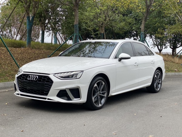 奥迪 奥迪A4L  2020款 40 TFSI 时尚动感型