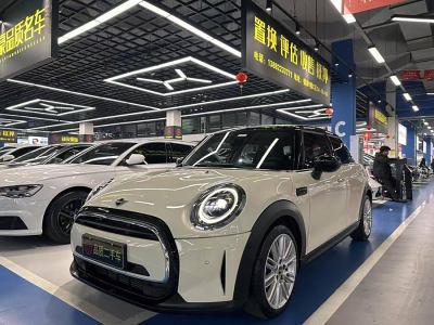 2022年1月 MINI MINI 改款 1.5T COOPER 經(jīng)典派 五門版圖片