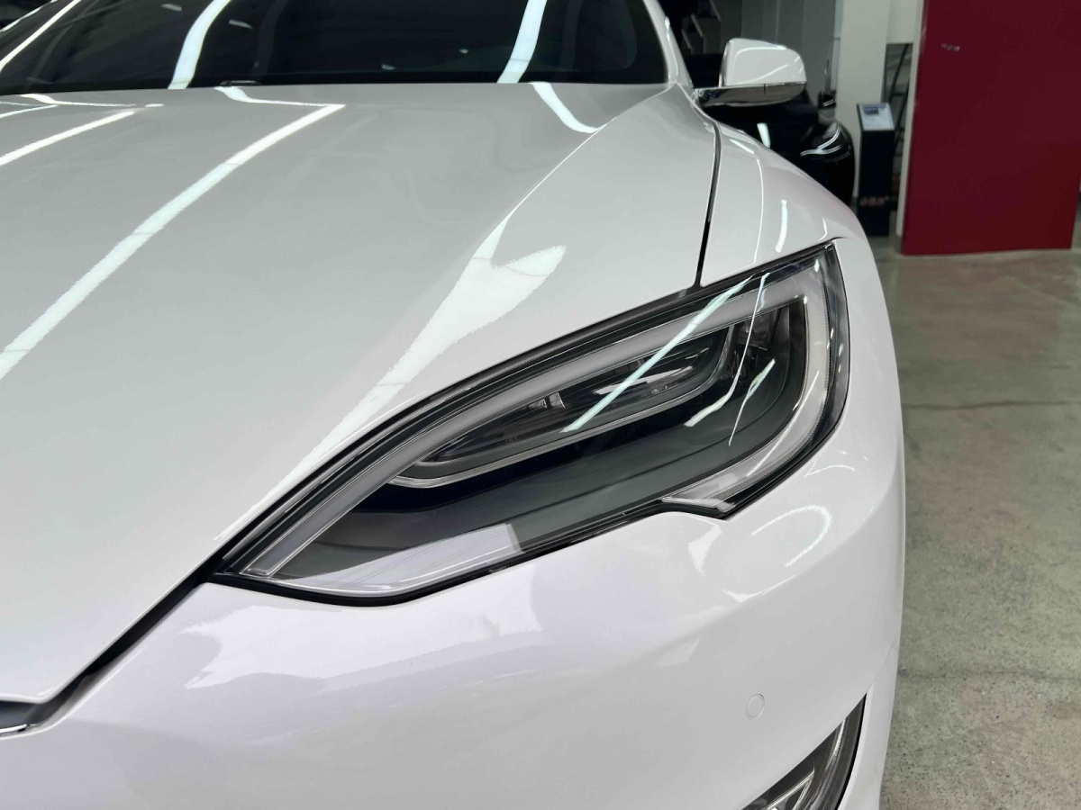 特斯拉 Model S  2019款 長續(xù)航版圖片