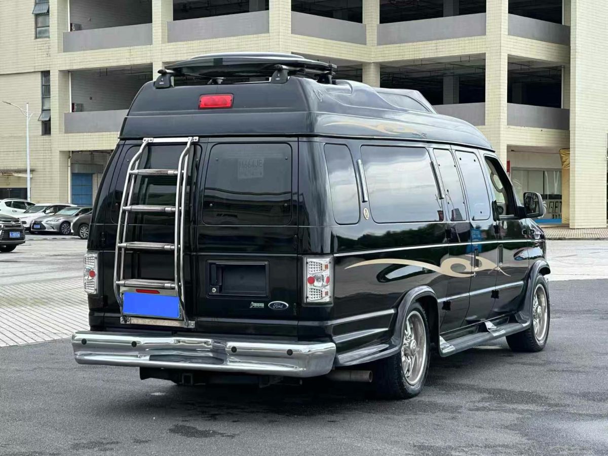 福特 E350  2011款 5.4L 普通游艇版圖片