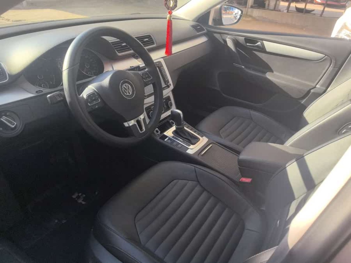 大眾 邁騰  2013款 1.8TSI 領(lǐng)先型圖片