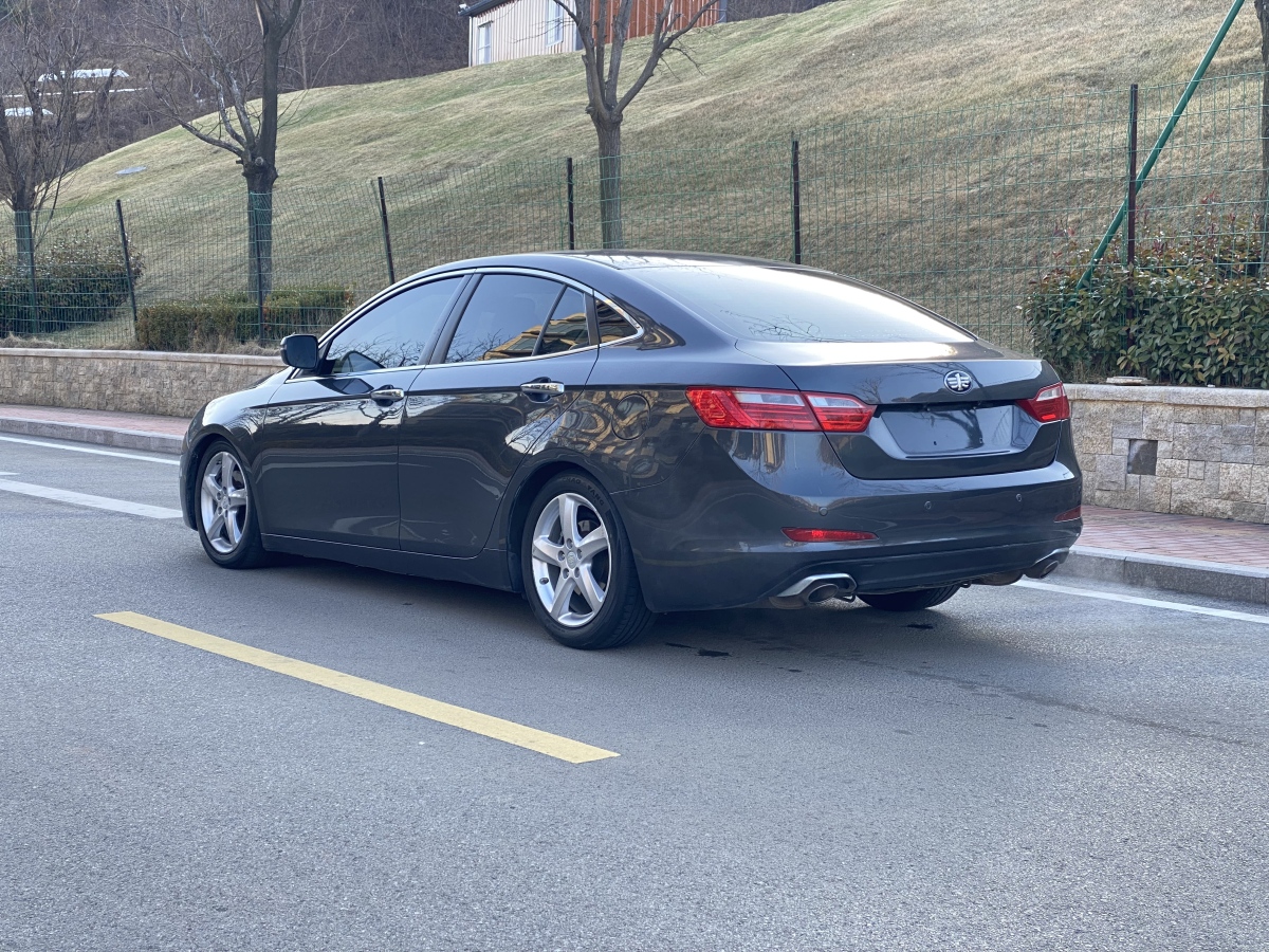 2014年10月奔騰 B70  2014款 2.0L 自動豪華型