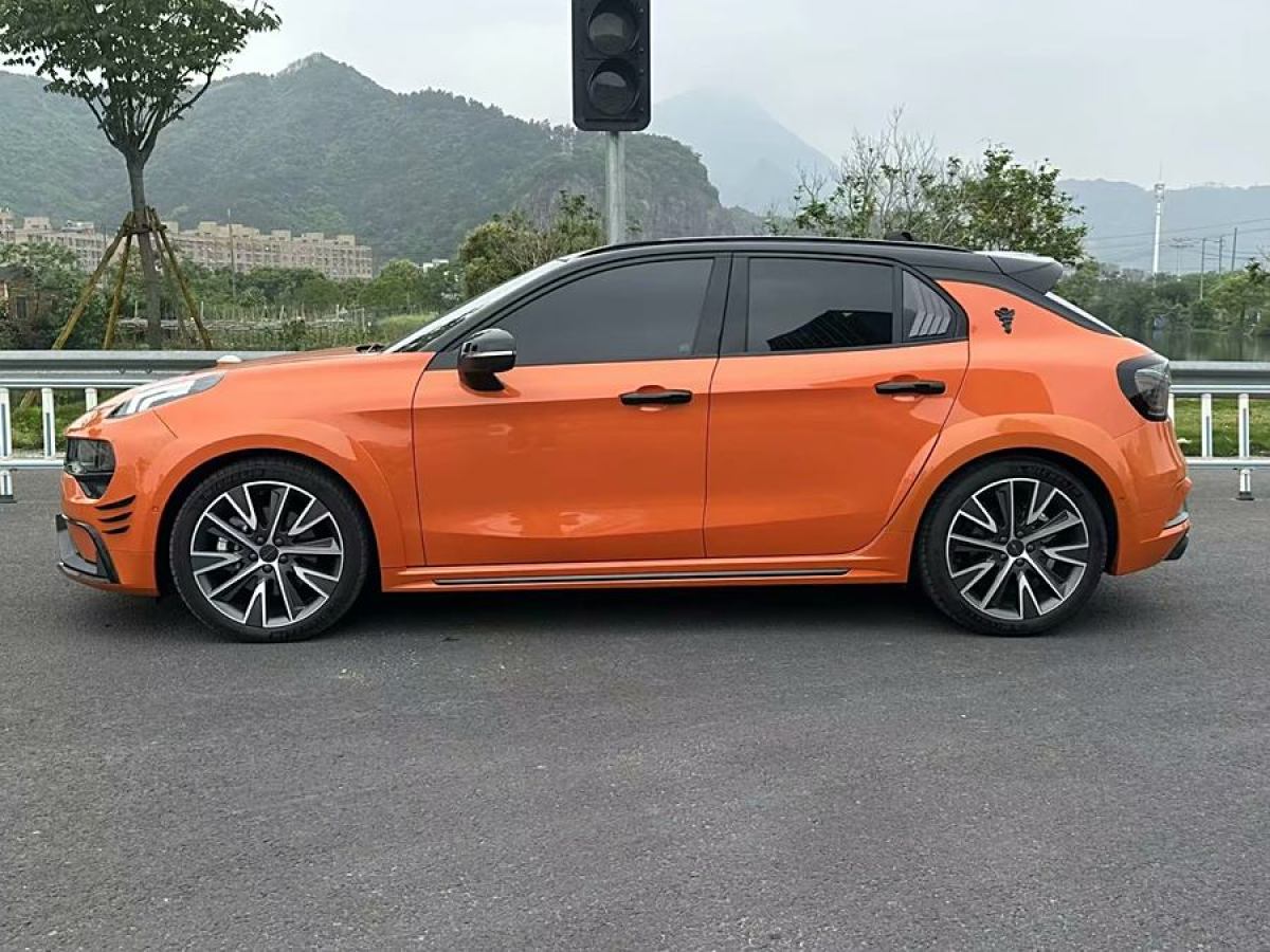 領(lǐng)克 領(lǐng)克02 Hatchback  2022款 2.0TD 夏季限定版圖片