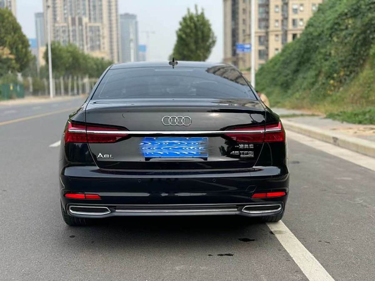 奧迪 奧迪A6L  2022款 45 TFSI quattro 臻選致雅型圖片