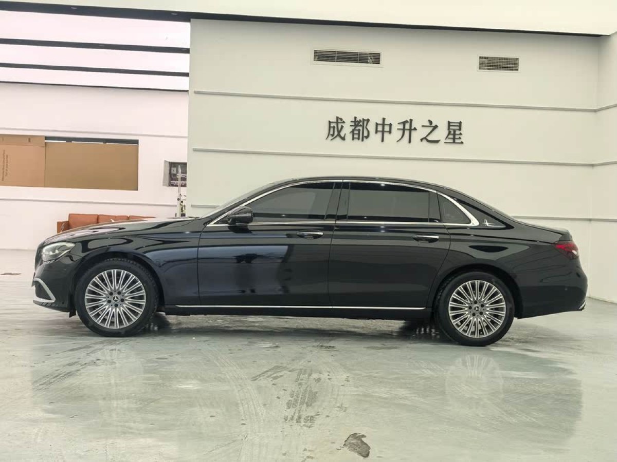 奔馳 奔馳E級  2023款 改款 E 300 L 豪華型圖片