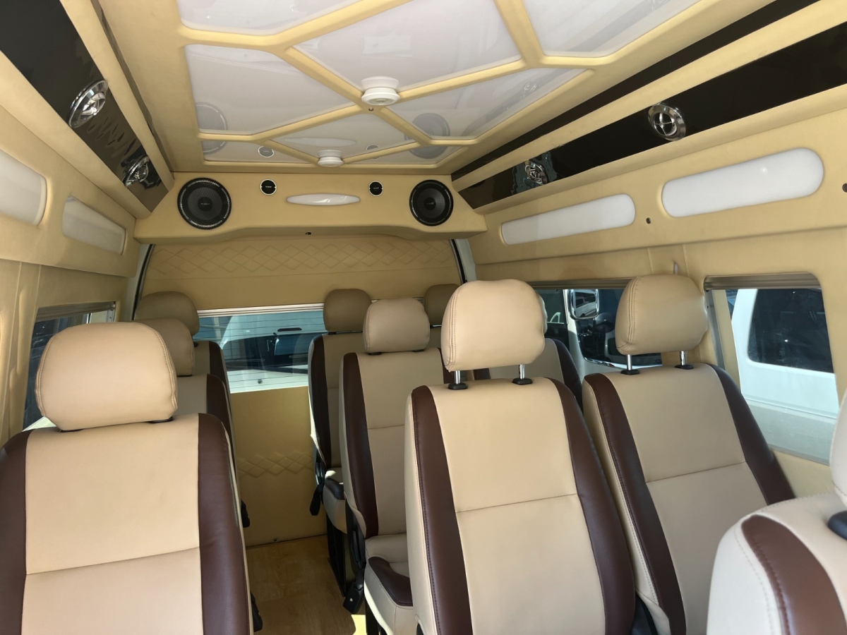 丰田 HIACE 2015款 海狮 2.7L 自动 汽油图片