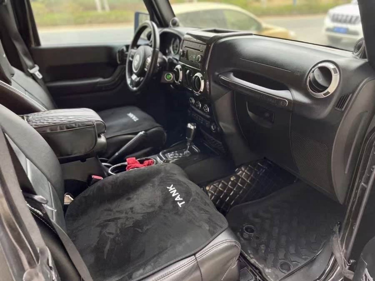 Jeep 牧馬人  2012款 3.6L Rubicon 兩門版圖片