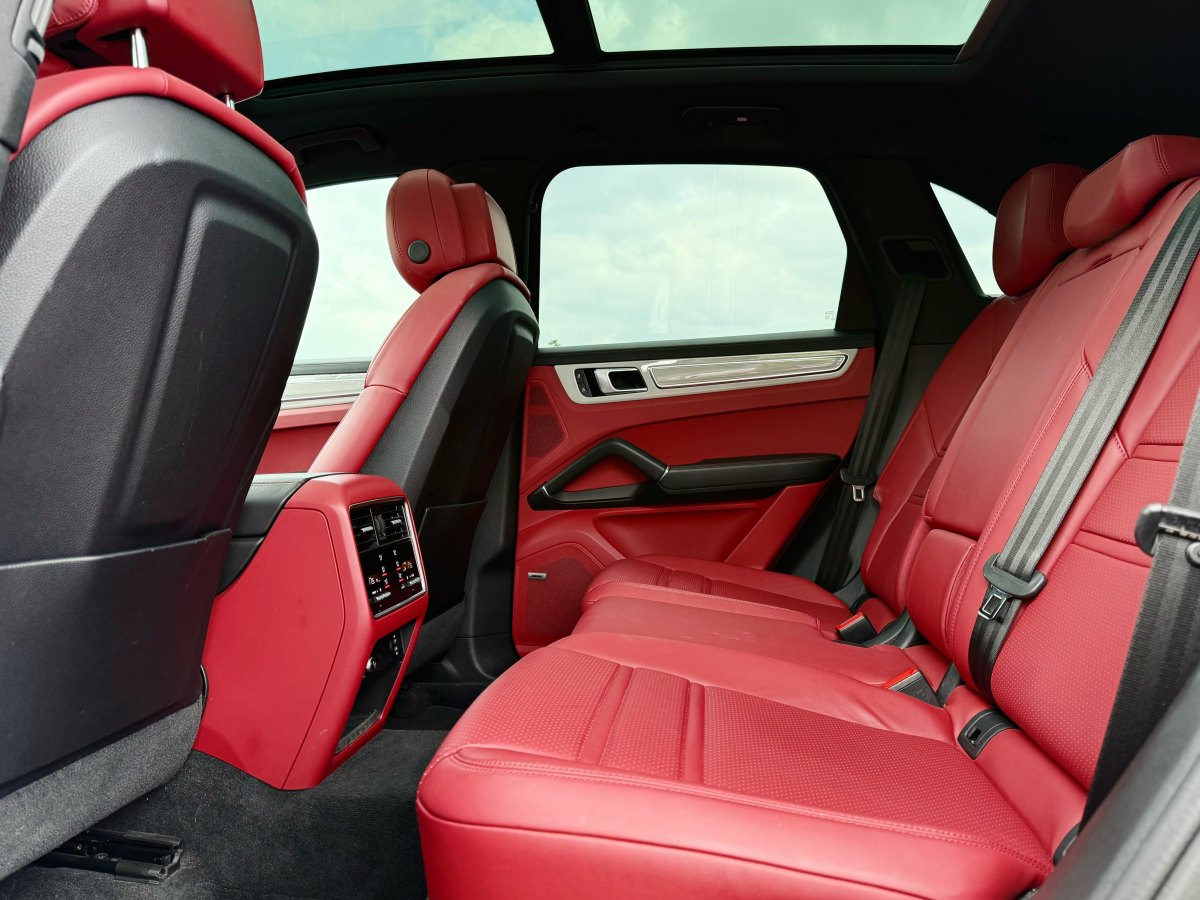 2022年8月保時捷 Cayenne新能源  2021款 Cayenne E-Hybrid 2.0T