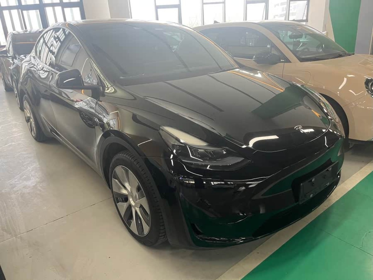 特斯拉 Model Y  2023款 后輪驅(qū)動(dòng)版圖片