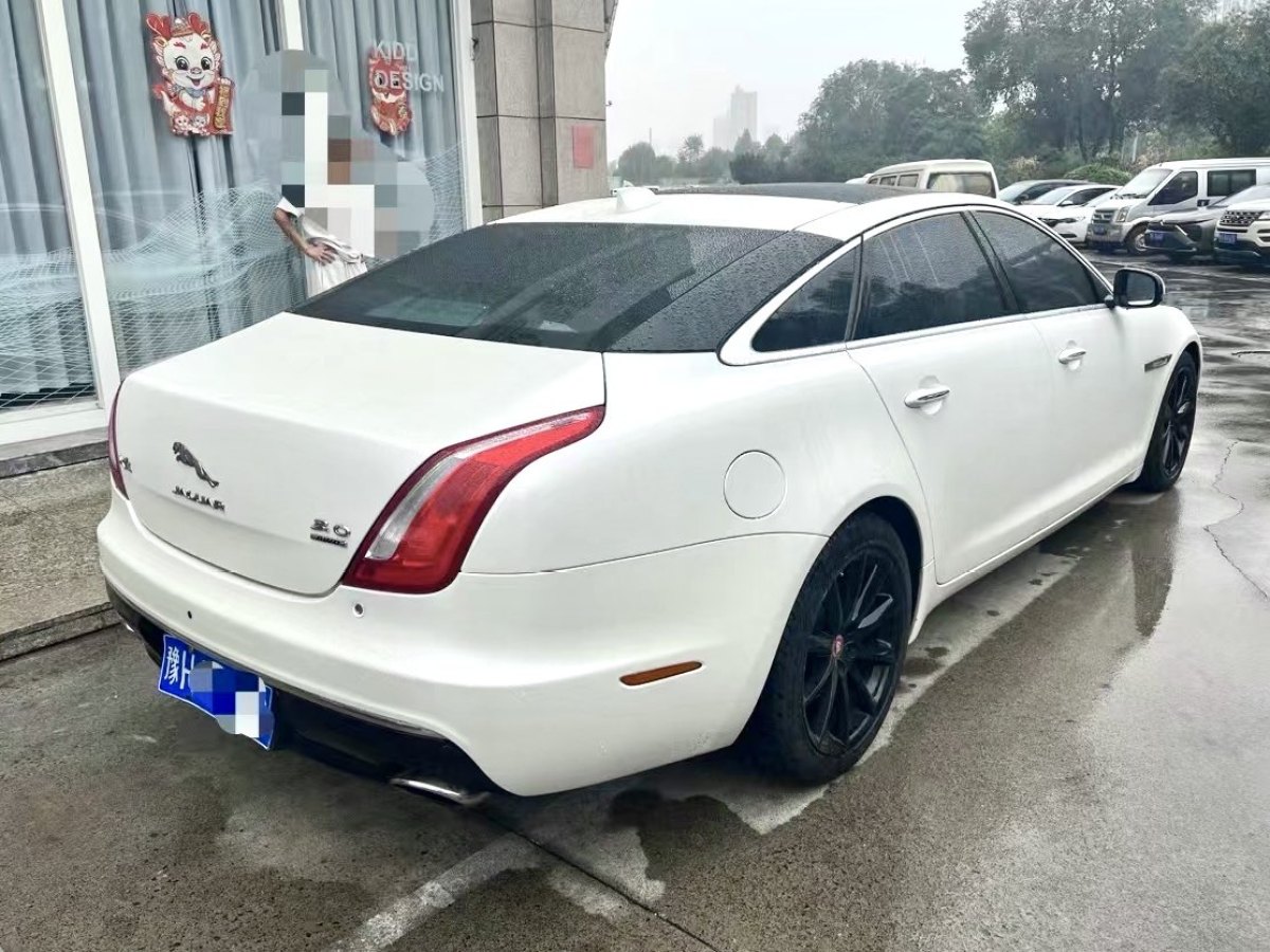 2016年11月捷豹 XJ  2016款 XJL 3.0 SC 四驅(qū)全景商務(wù)版