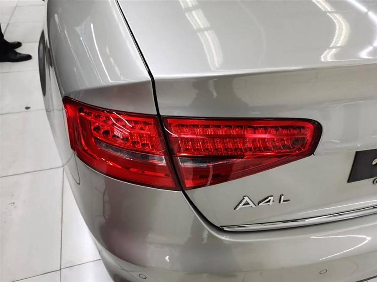 奧迪 奧迪A4L  2015款 45 TFSI quattro個(gè)性運(yùn)動(dòng)型圖片