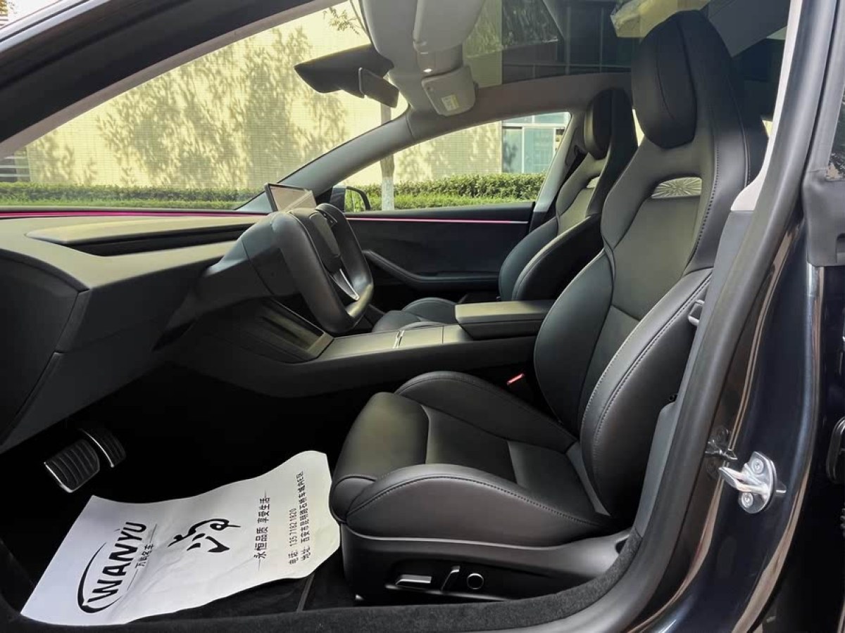 特斯拉 Model 3  2024款 高性能全輪驅(qū)動(dòng)版圖片