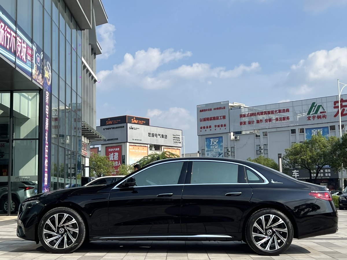 奔驰 奔驰E级  2024款 E 300 L 豪华型图片