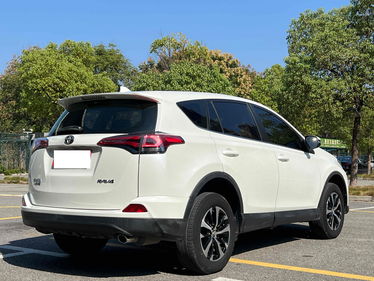 豐田 RAV4  2019款 榮放 2.0L CVT兩驅(qū)先鋒版圖片