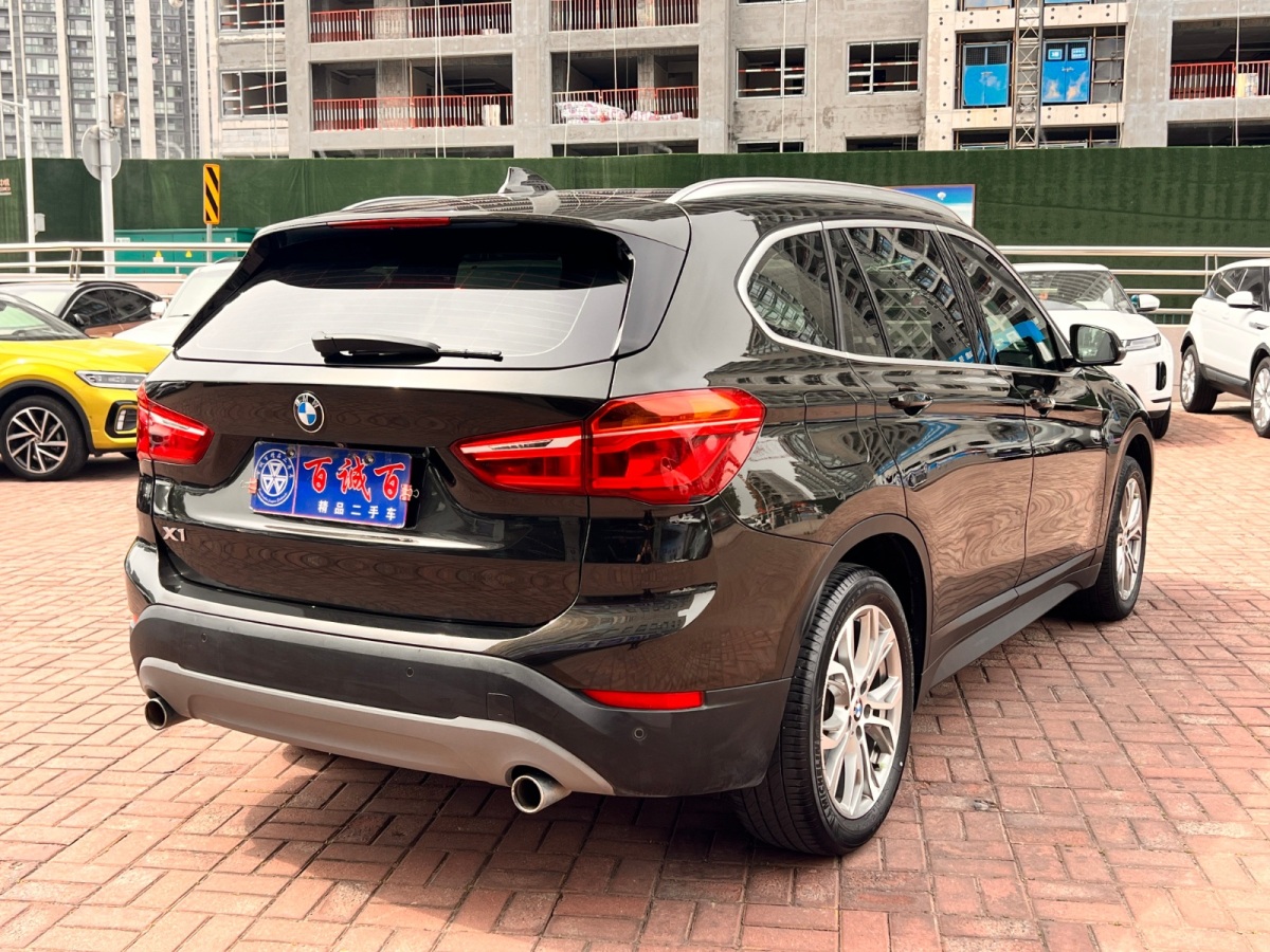寶馬 寶馬X1  2018款 sDrive20Li 領(lǐng)先型圖片