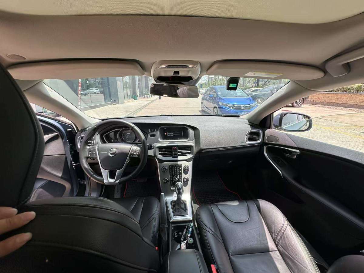 沃爾沃 V40  2017款 T3 智雅版圖片