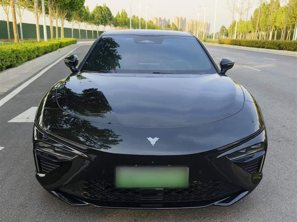哪吒 哪吒S  2022款 增程版 1160km 后驅(qū)中版圖片