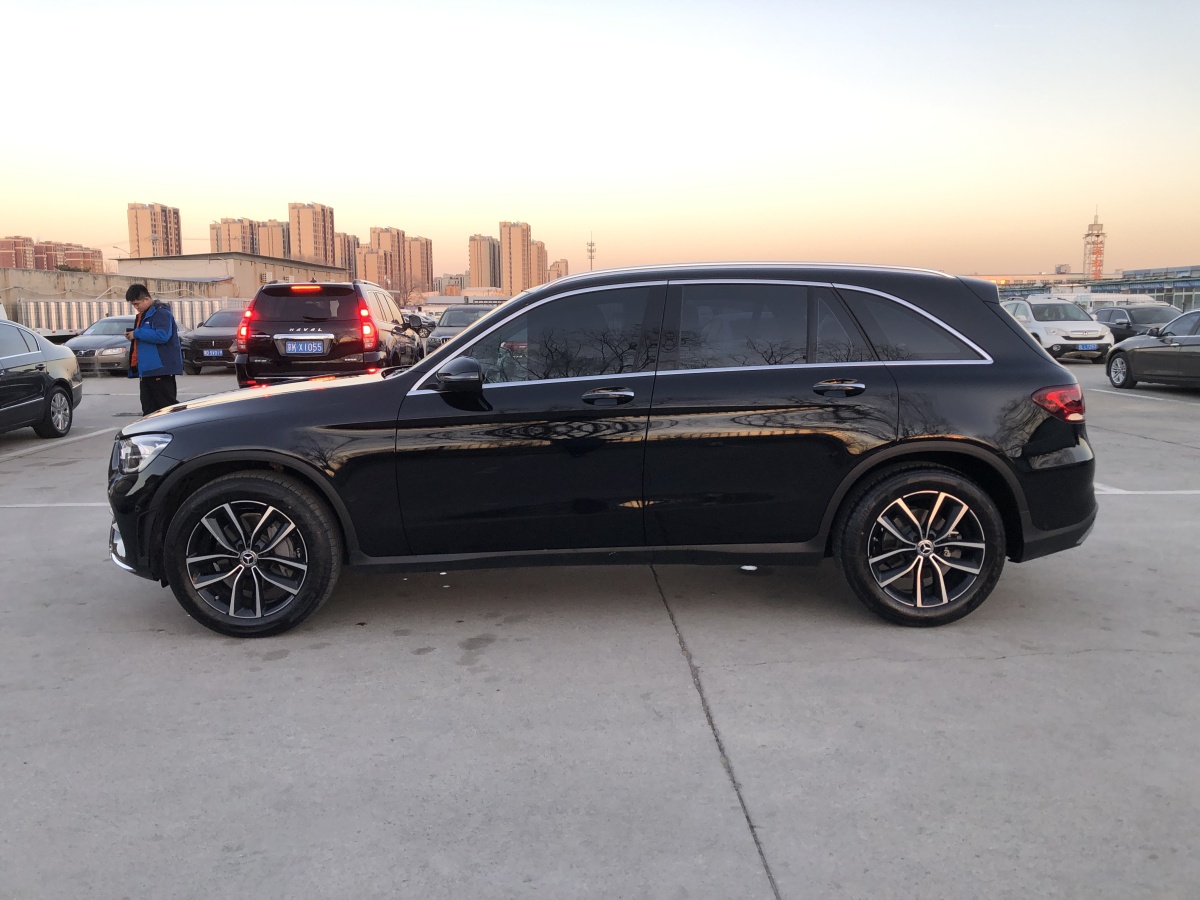 奔馳 奔馳GLC  2018款 改款 GLC 260 4MATIC 豪華型圖片