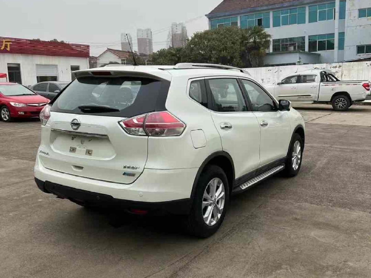 日產(chǎn) 奇駿  2015款 2.0L CVT舒適MAX版 2WD圖片