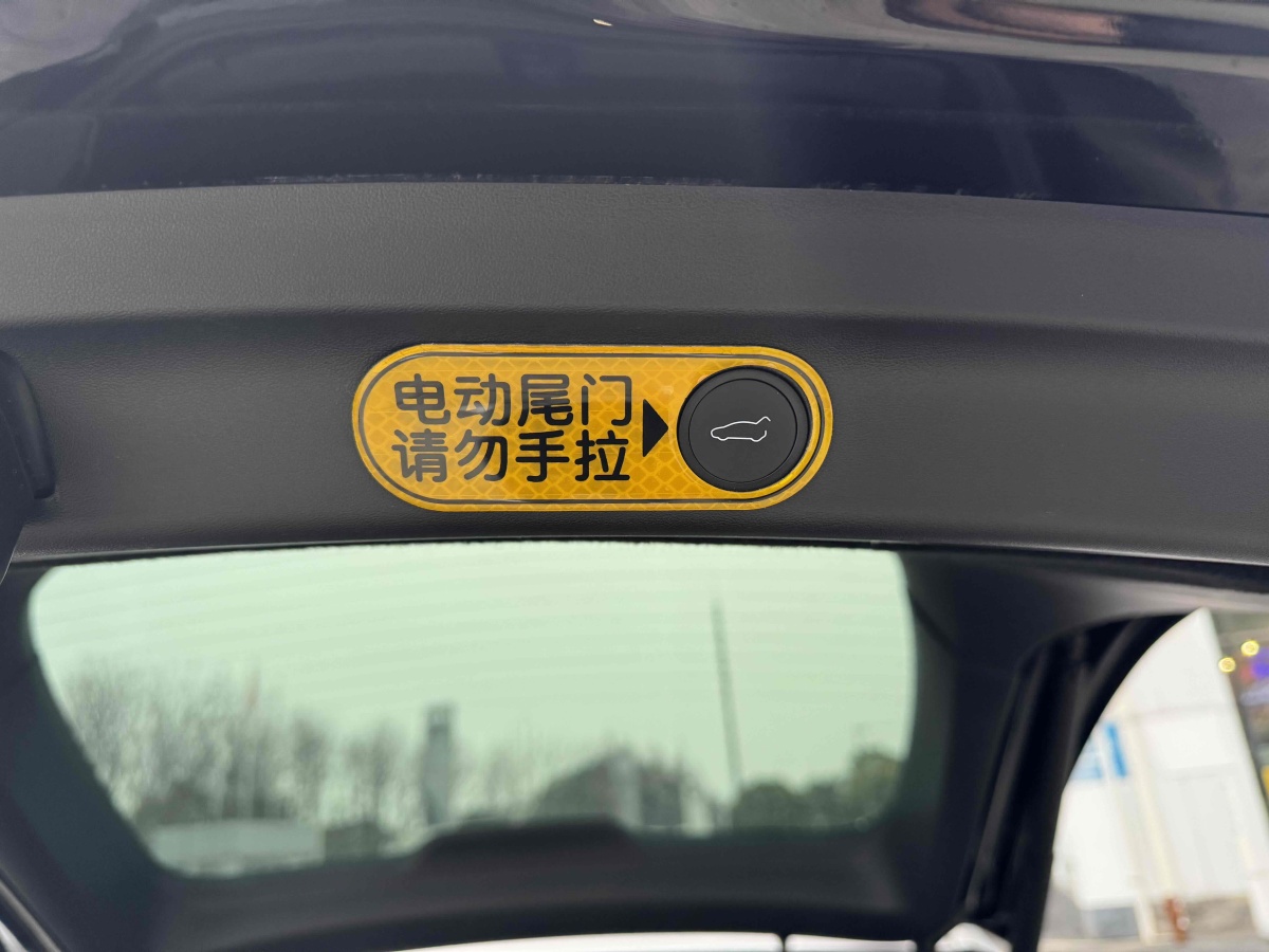 特斯拉 Model 3  2023款 長(zhǎng)續(xù)航煥新版 雙電機(jī)全輪驅(qū)動(dòng)圖片