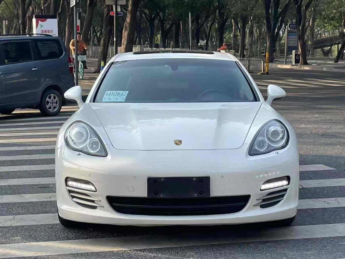 2012年12月保時(shí)捷 Panamera  2010款 Panamera 4 3.6L