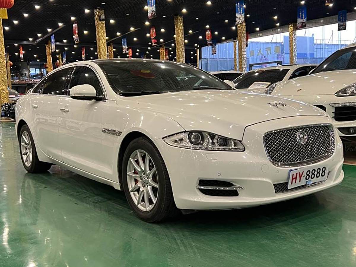 捷豹 XJ  2013款 XJL 2.0T 全景商務(wù)版圖片