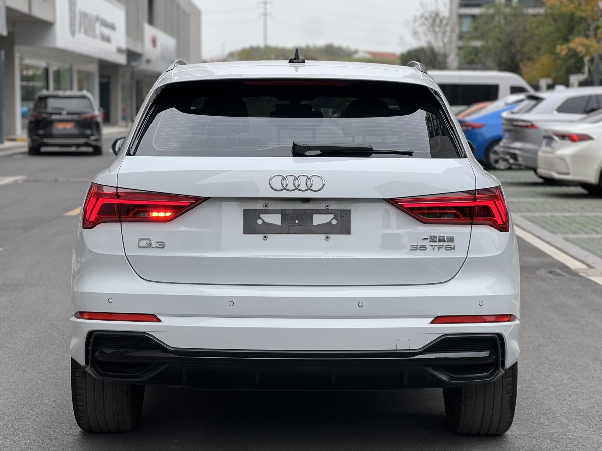 奧迪 奧迪Q3  2024款 35 TFSI 時尚動感型圖片