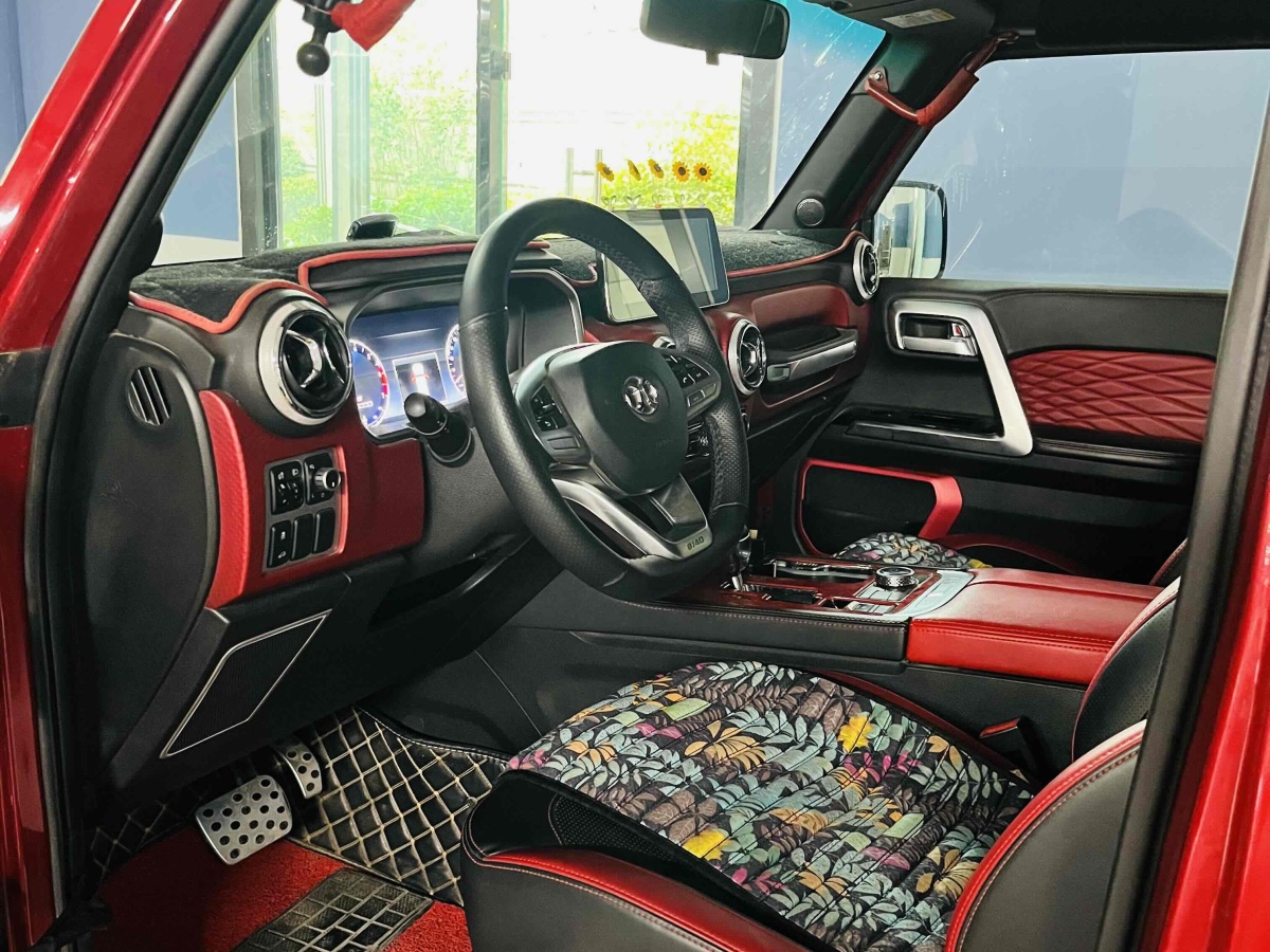 北京 BJ40  2016款 40L 2.3T 自動四驅(qū)尊享版圖片
