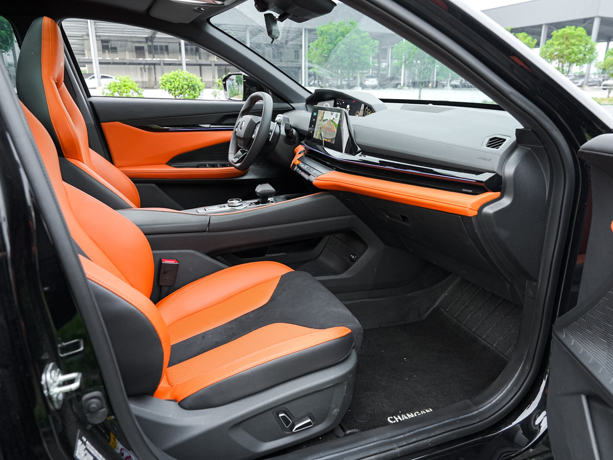 長安 長安UNI-V  2023款 1.5T 運動版圖片