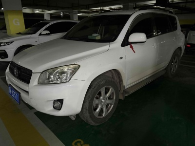 2013年2月 豐田 RAV4 榮放 2.0L CVT兩驅(qū)先鋒版圖片