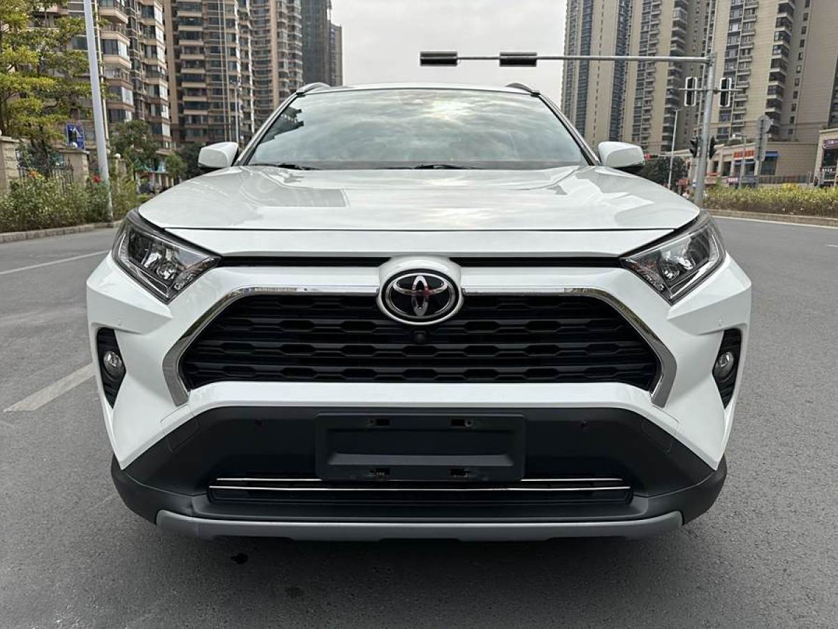 豐田 RAV4榮放  2020款 2.0L CVT兩驅(qū)風(fēng)尚版圖片