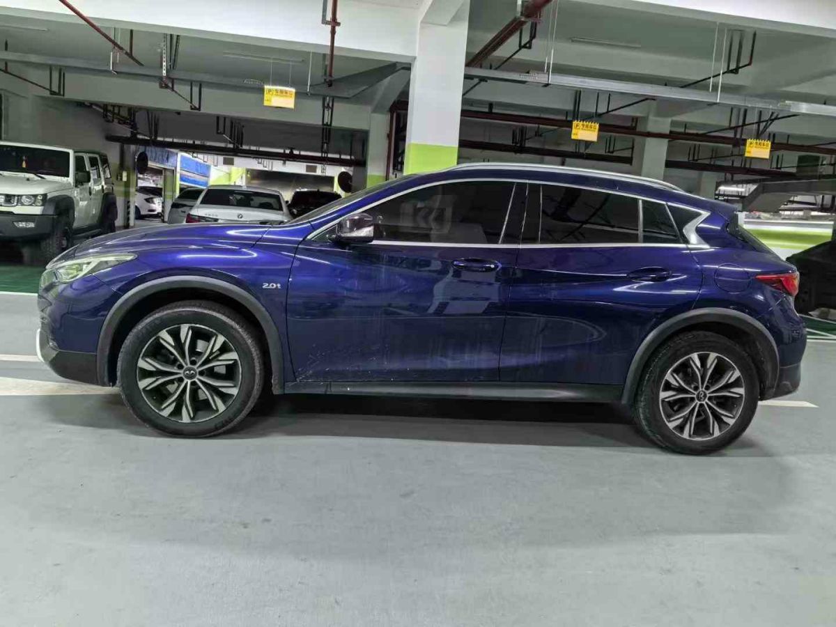 英菲尼迪 QX30  2017款 1.6T 兩驅(qū)時(shí)尚版圖片