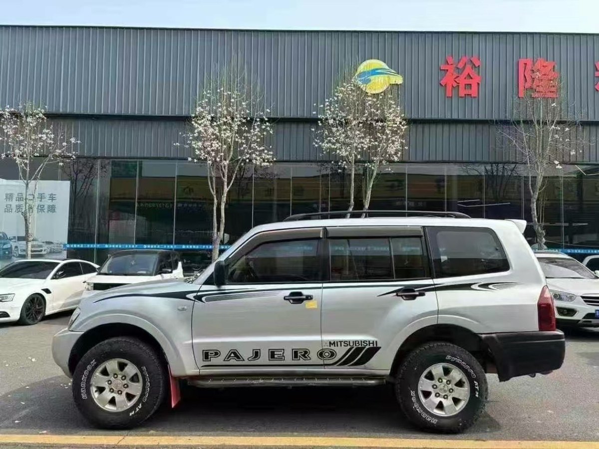 三菱 帕杰羅  2008款 V73 3.0L MT GL圖片