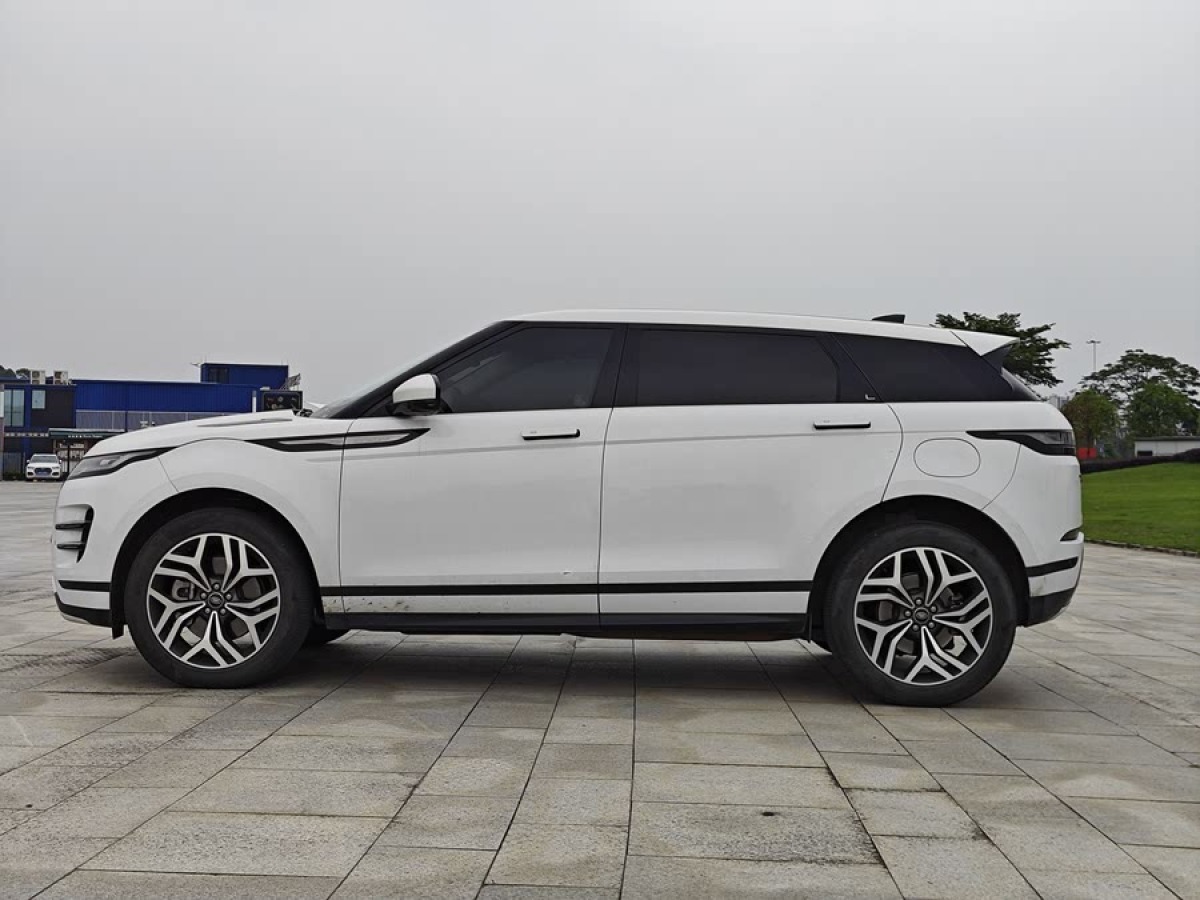 路虎 攬勝極光新能源  2024款 極光L P300e 插電式電動(dòng)混合版圖片