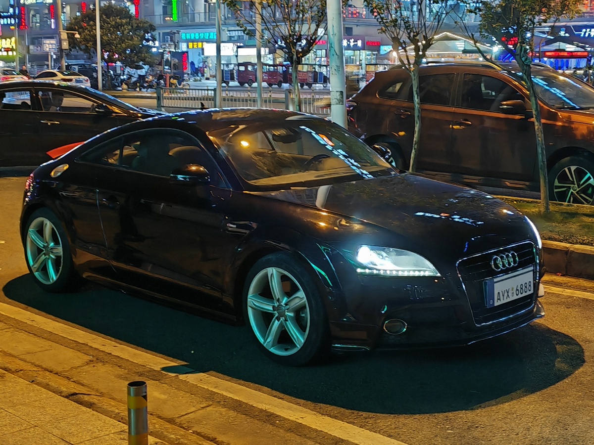 奧迪 奧迪TT  2013款 TT Coupe 45 TFSI 黑色旋風(fēng)版圖片