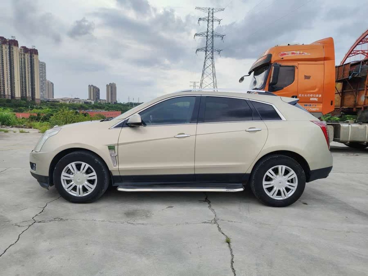 凱迪拉克 SRX  2011款 3.0L 豪華型圖片