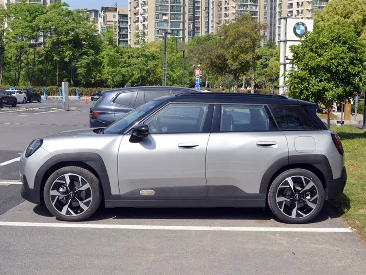 MINI 電動(dòng)MINI ACEMAN  2024款 E 經(jīng)典派圖片